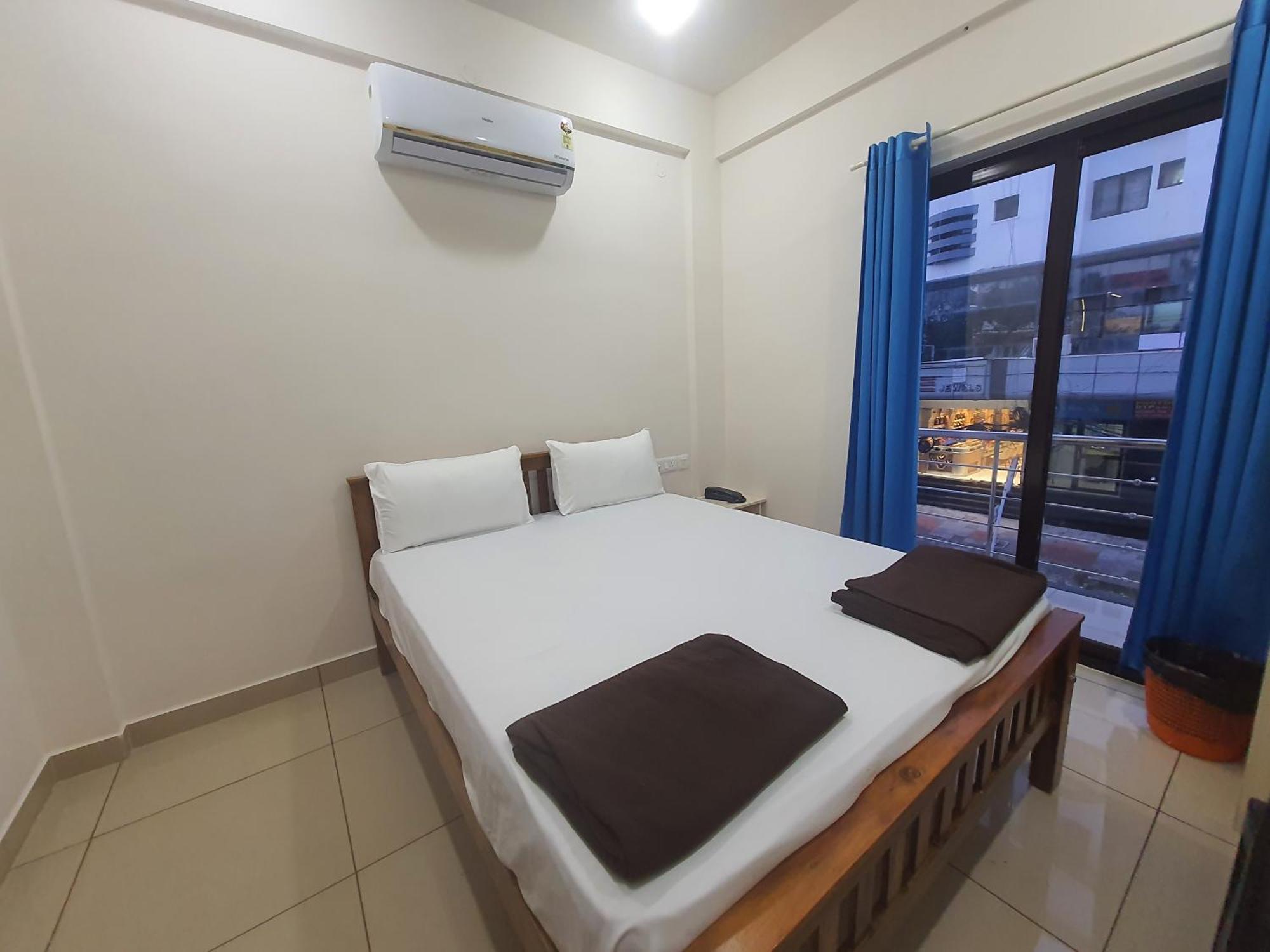 KochiUthram Residency别墅 外观 照片